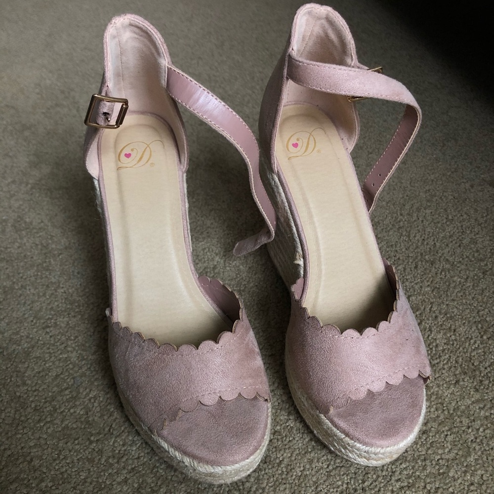 Lulu’s Nude/Blush Heels